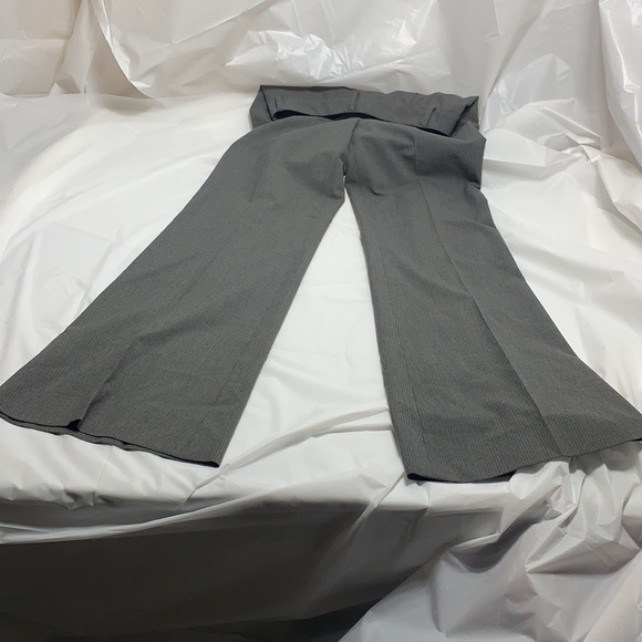 WOMEN’S Antonio Melani Gray w/ White pin stripe Dress pant Size 2 - Picture 5 of 10
